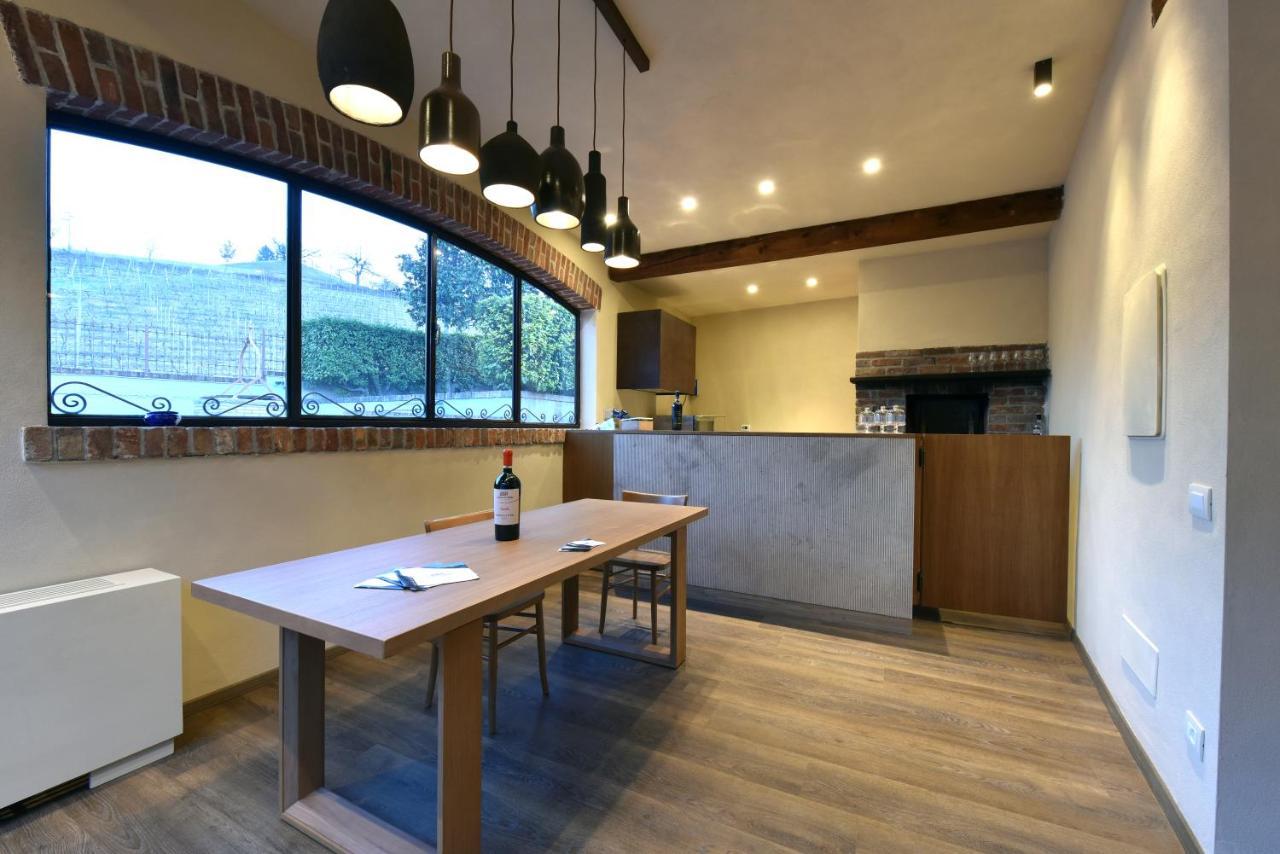 مبيت وإفطار Montegrosso dʼAsti Cascina La Badia المظهر الخارجي الصورة